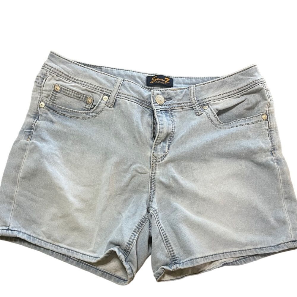 Light Wash Denim Women’s Shorts Seven7
